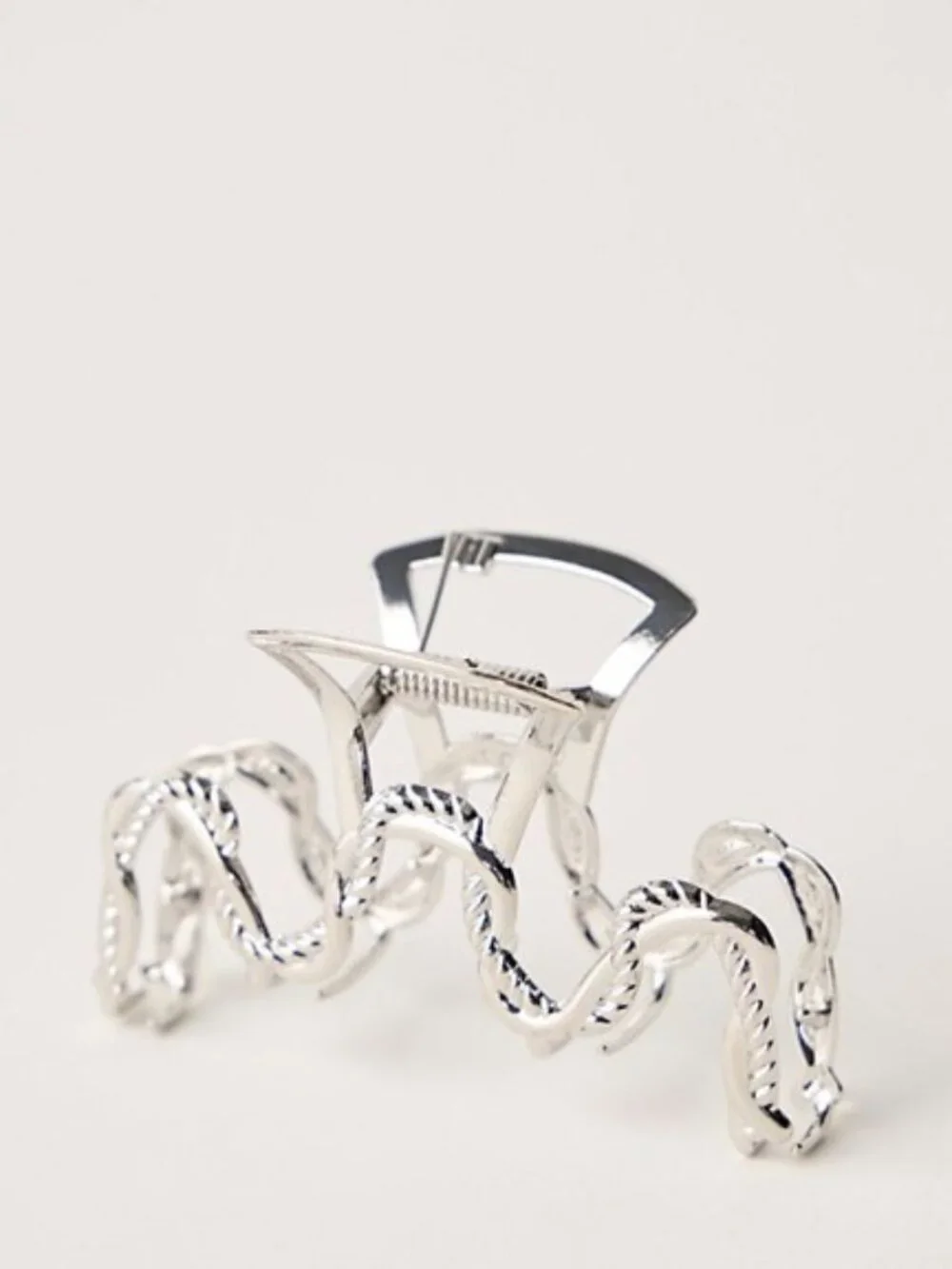 Free People Can't Be Tamed Claw Clip Silver